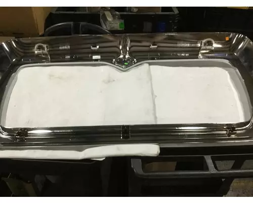 INTERNATIONAL 7300 Grille Surround