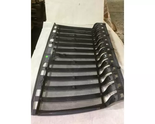 INTERNATIONAL 7300 Grille