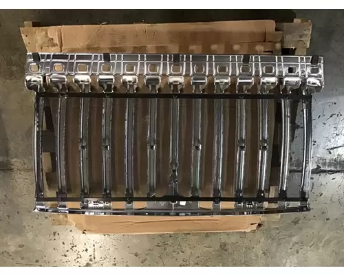 INTERNATIONAL 7300 Grille