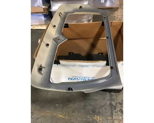 INTERNATIONAL 7300 Grille