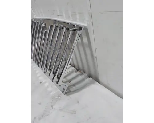 INTERNATIONAL 7300 Grille