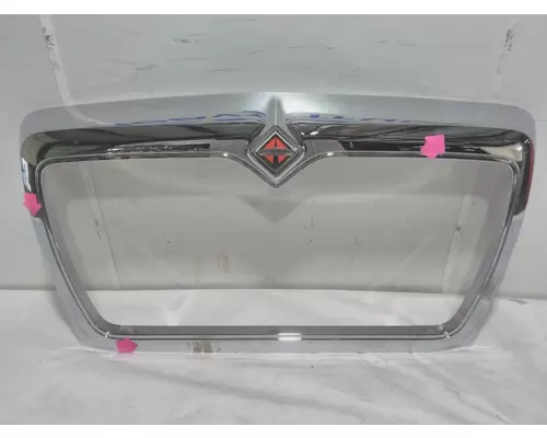 INTERNATIONAL 7300 Grille