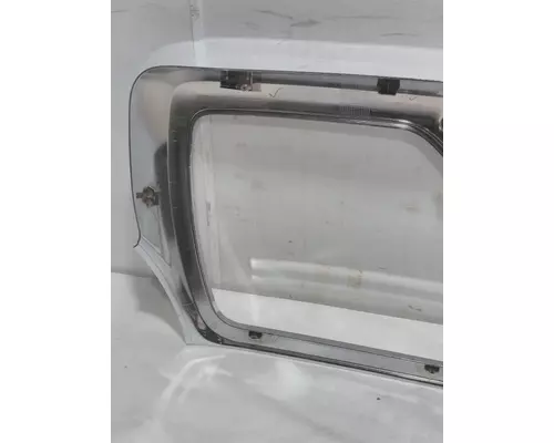 INTERNATIONAL 7300 Grille