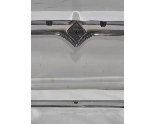 INTERNATIONAL 7300 Grille