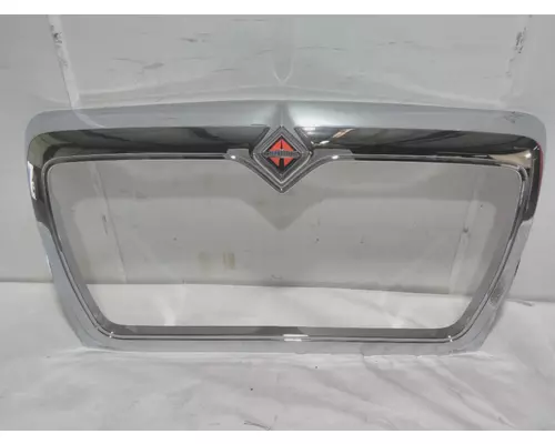 INTERNATIONAL 7300 Grille