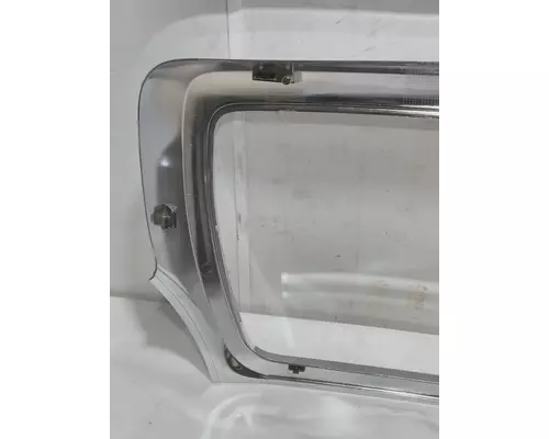 INTERNATIONAL 7300 Grille