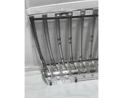 INTERNATIONAL 7300 Grille