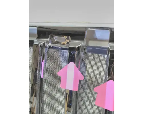 INTERNATIONAL 7300 Grille