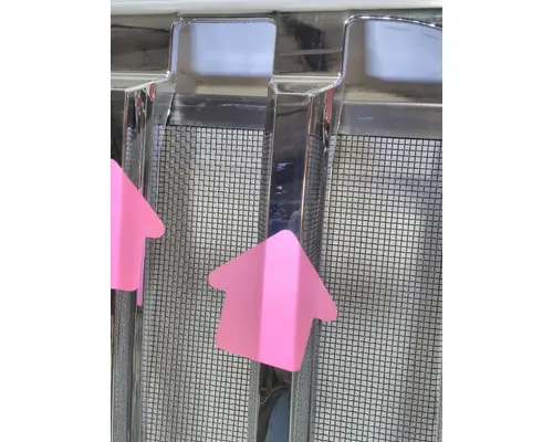 INTERNATIONAL 7300 Grille