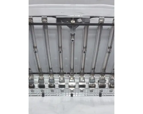 INTERNATIONAL 7300 Grille