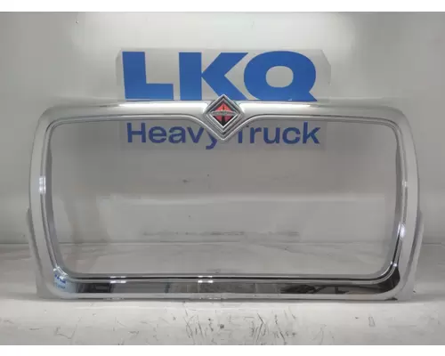 INTERNATIONAL 7300 Grille