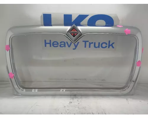 INTERNATIONAL 7300 Grille