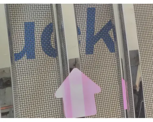 INTERNATIONAL 7300 Grille