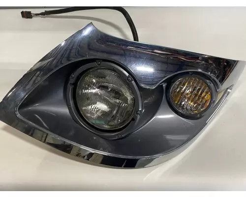 INTERNATIONAL 7300 Headlight