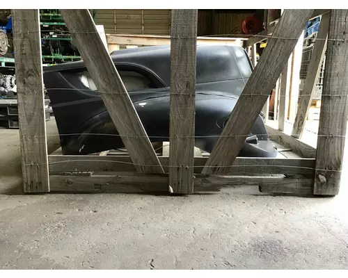 INTERNATIONAL 7300 Hood