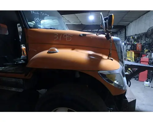 INTERNATIONAL 7300 Hood