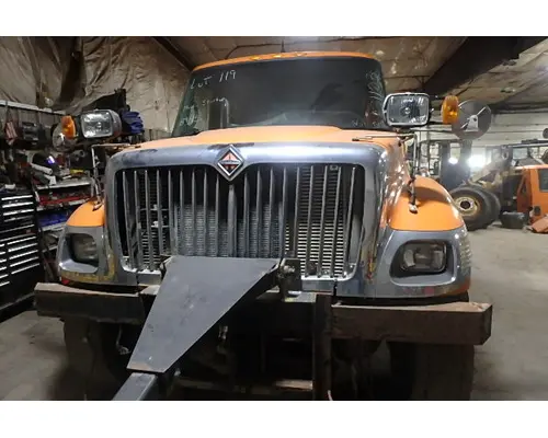 INTERNATIONAL 7300 Hood