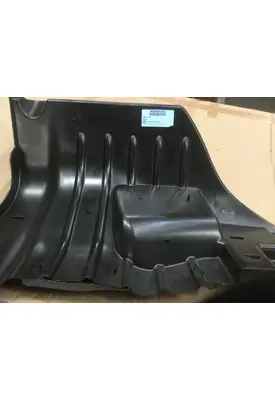 INTERNATIONAL 7300 Inner Fender