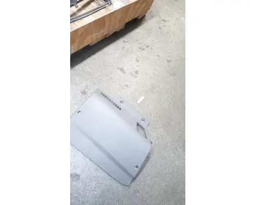INTERNATIONAL 7300 Inner Fender