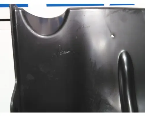 INTERNATIONAL 7300 Inner Fender