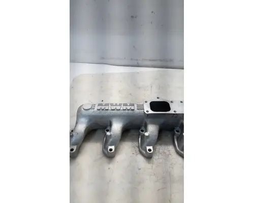 INTERNATIONAL 7300 Intake Manifold