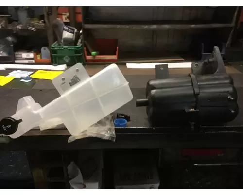 INTERNATIONAL 7300 Radiator Overflow Bottle