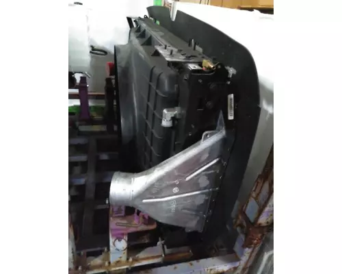 INTERNATIONAL 7300 Radiator