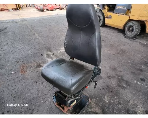 INTERNATIONAL 7300 Seat, Front