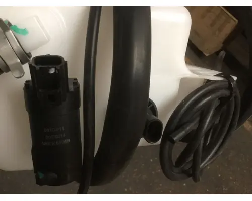 INTERNATIONAL 7300 Windshield Washer Reservoir