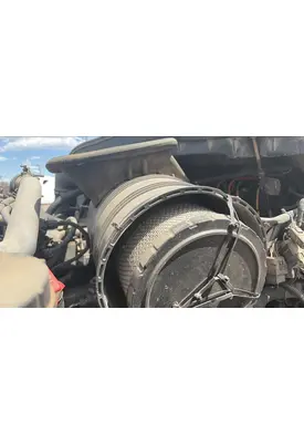 INTERNATIONAL 7400 AIR CLEANER