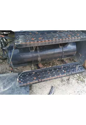 INTERNATIONAL 7400 AIR TANK