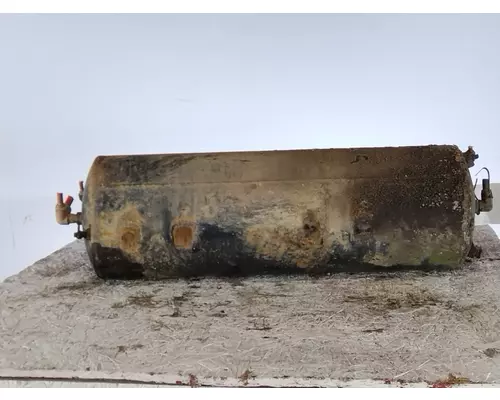 INTERNATIONAL 7400 AIR TANK