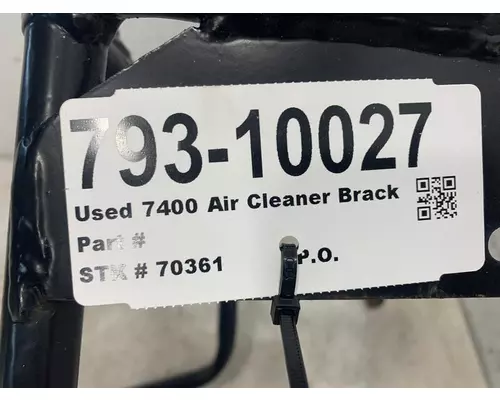 INTERNATIONAL 7400 Air Cleaner