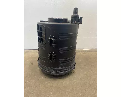 INTERNATIONAL 7400 Air Cleaner