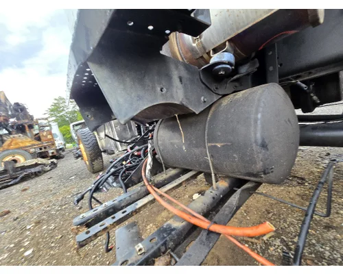 INTERNATIONAL 7400 Air Tank