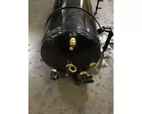 INTERNATIONAL 7400 Air Tank