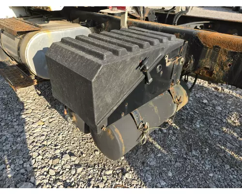 INTERNATIONAL 7400 Battery BoxTray