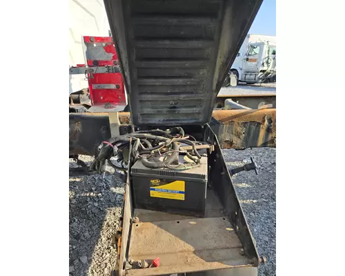 INTERNATIONAL 7400 Battery BoxTray