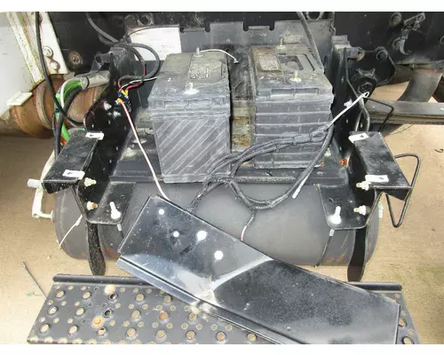 INTERNATIONAL 7400 Battery Box