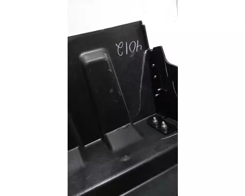INTERNATIONAL 7400 Battery Box