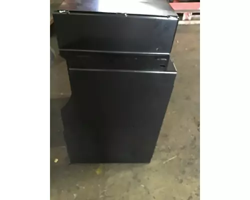 INTERNATIONAL 7400 Battery Box