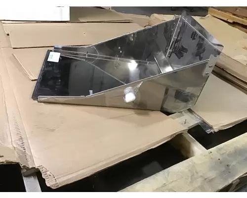 INTERNATIONAL 7400 Battery Box
