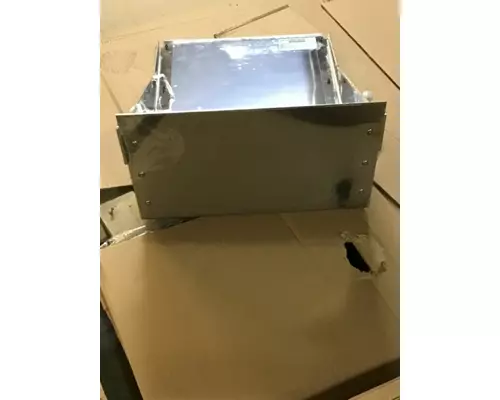 INTERNATIONAL 7400 Battery Box