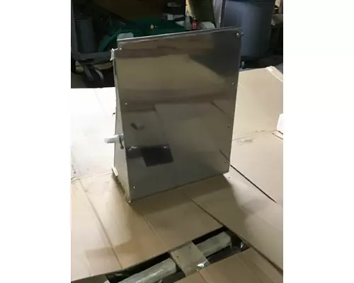 INTERNATIONAL 7400 Battery Box