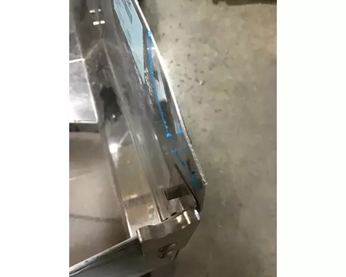 INTERNATIONAL 7400 Battery Box