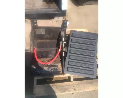 INTERNATIONAL 7400 Battery Box