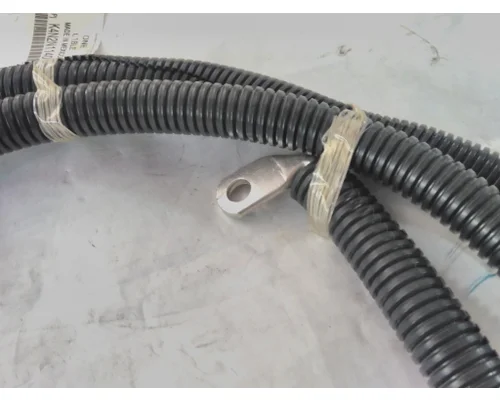 INTERNATIONAL 7400 Battery