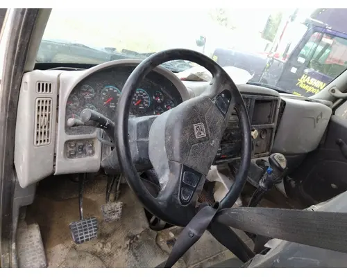 INTERNATIONAL 7400 CAB