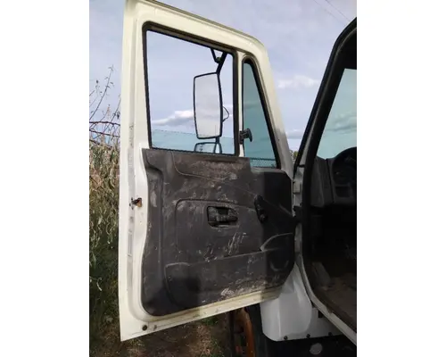 INTERNATIONAL 7400 CAB