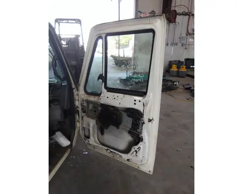 INTERNATIONAL 7400 CAB